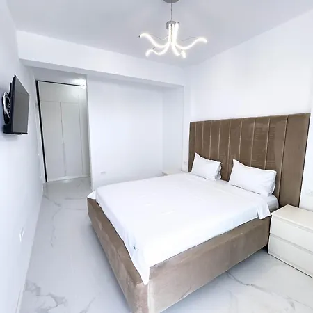 Wave 6 Apartment *